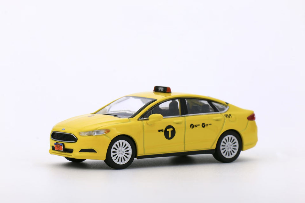 [Pre-Order] 596 Model 1/64 2013 Ford Fusion