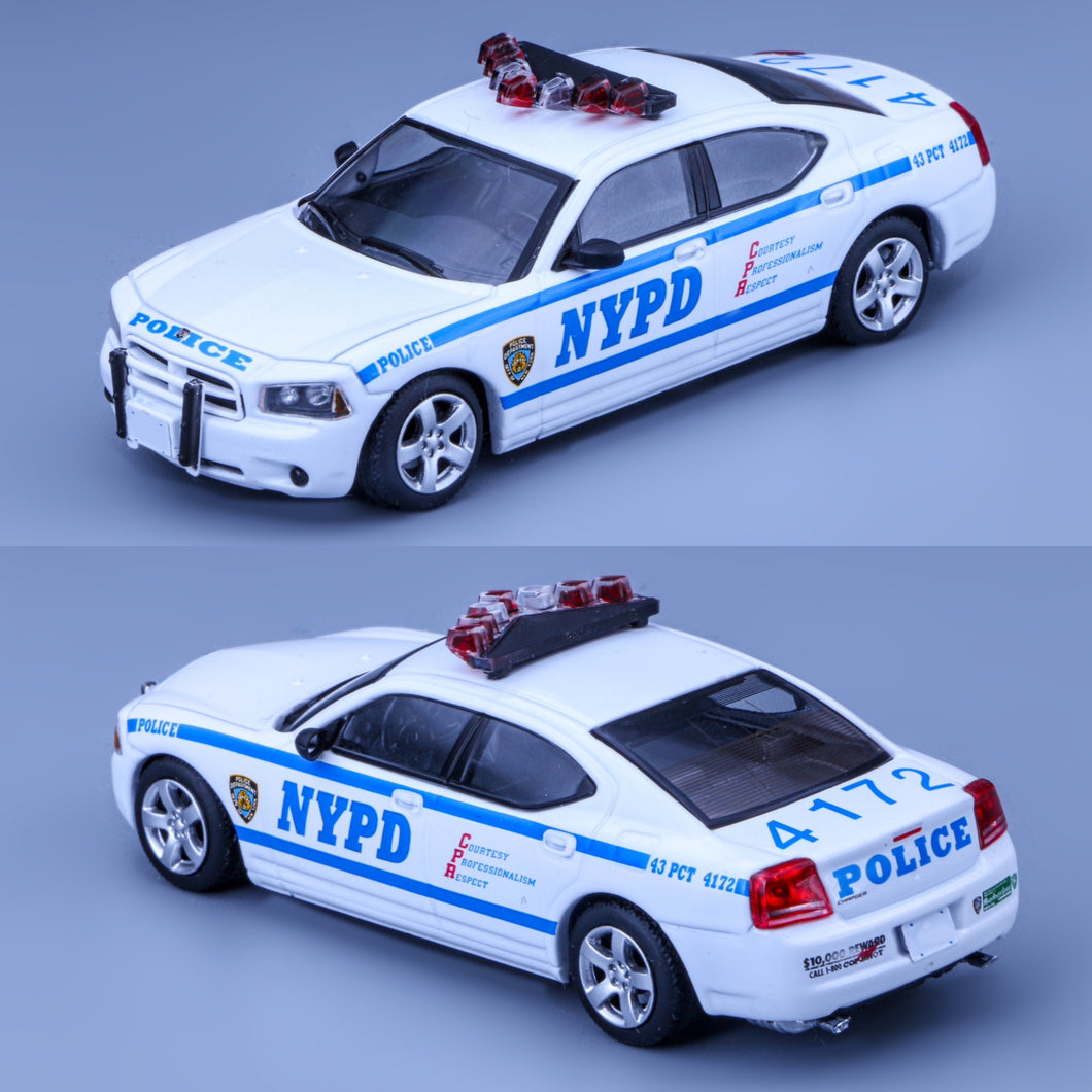 [Pre-Order] Rollin 1/64 2005 Dodge Charger - New York City Police Department (NYPD)