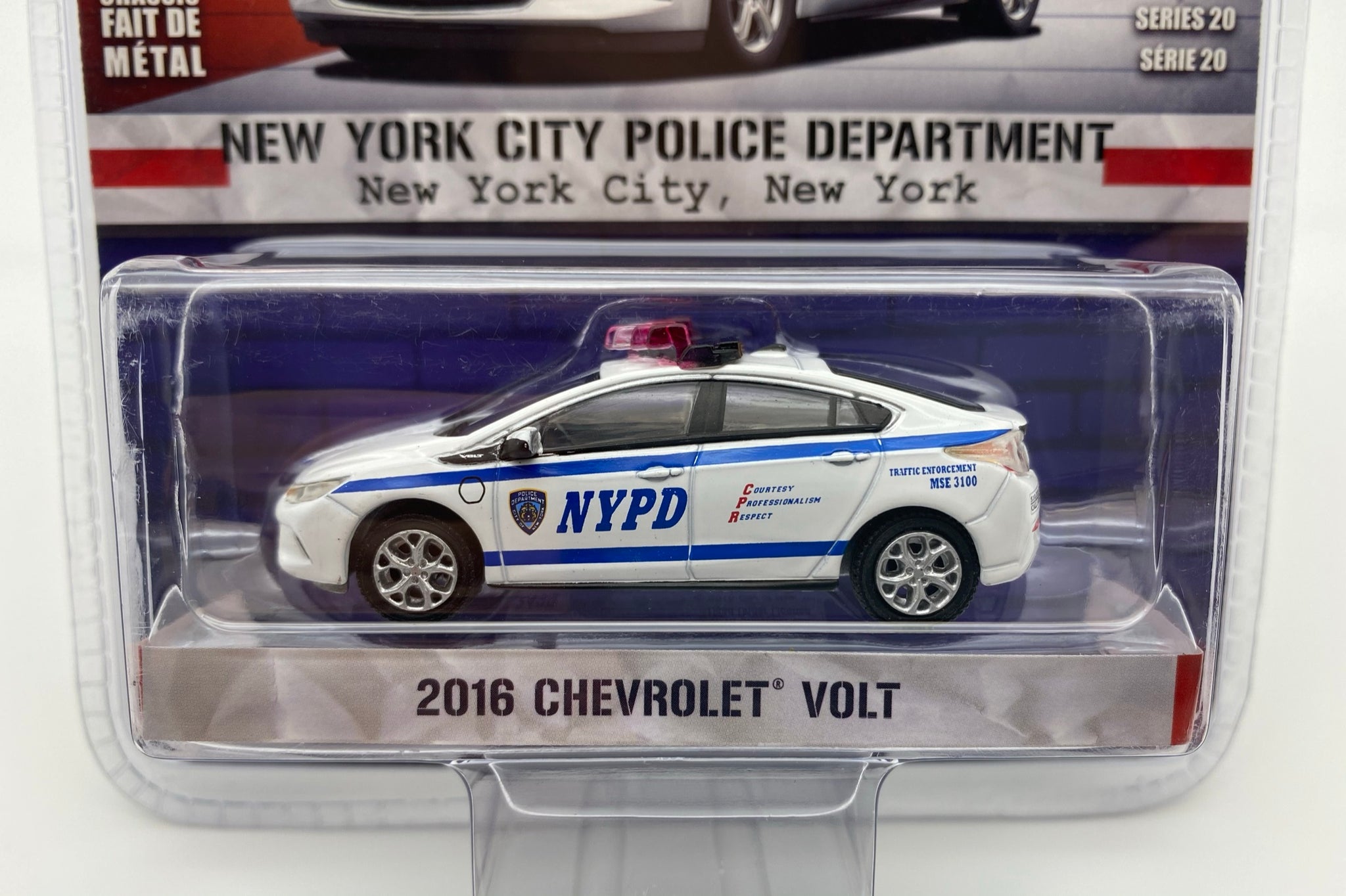 Greenlight 1/64 Hot Pursuit Series 20 - 2016 Chevrolet Volt - NYPD