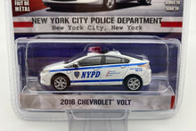 Load image into Gallery viewer, Greenlight 1/64 Hot Pursuit Series 20 - 2016 Chevrolet Volt - NYPD #42770-E
