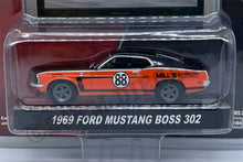 Load image into Gallery viewer, Greenlight SPEED 1969 Ford Mustang Boss 302

