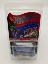 Load image into Gallery viewer, Hot Wheels RLC 2019 Holiday Car VW Drag Bus - GDF90
